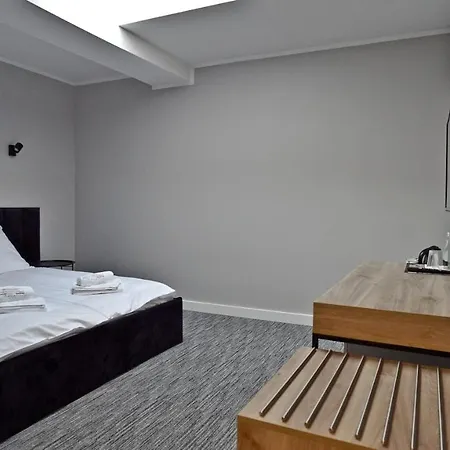 Made In Napoli By Siervo Międzybórz Międzybórz (Oleśnica)