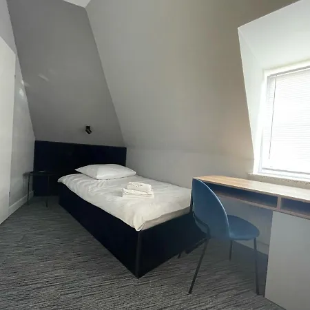 Made In Napoli By Siervo Miedzyborz מלון *