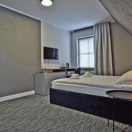 Made In Napoli By Siervo Międzybórz * Międzybórz (Oleśnica)