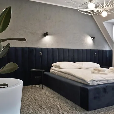 Made In Napoli By Siervo Miedzyborz Neumittelwalde