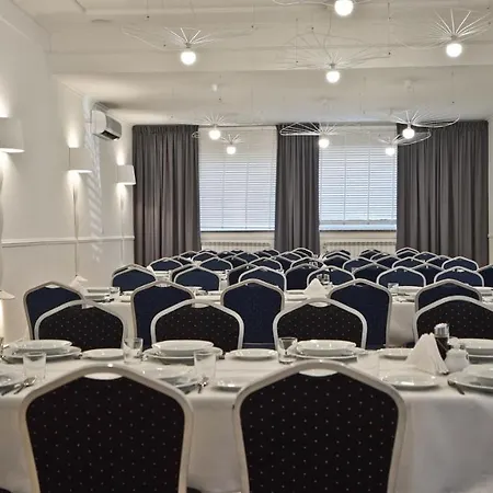 Made In Napoli By Siervo Miedzyborz מלון *