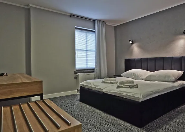 Made In Napoli By Siervo Miedzyborz