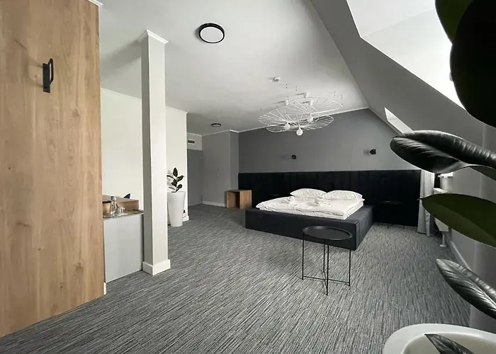 Made In Napoli By Siervo Miedzyborz Neumittelwalde