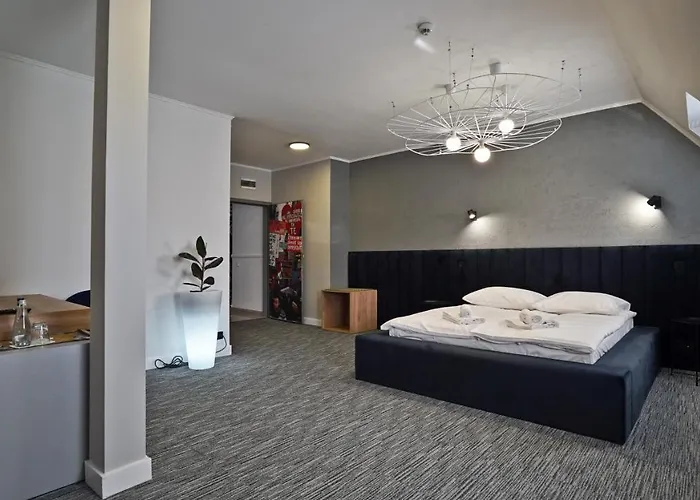 Made In Napoli By Siervo Miedzyborz