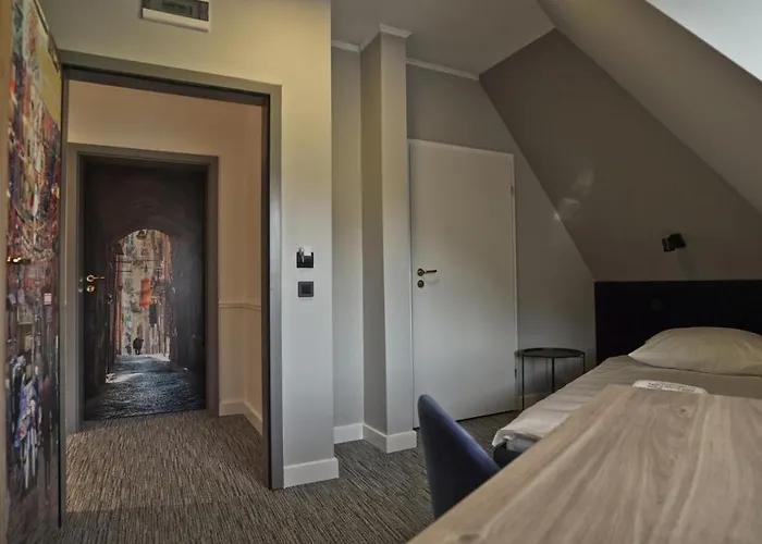 Made In Napoli By Siervo Miedzyborz * Miedzyborz (Olesnica)