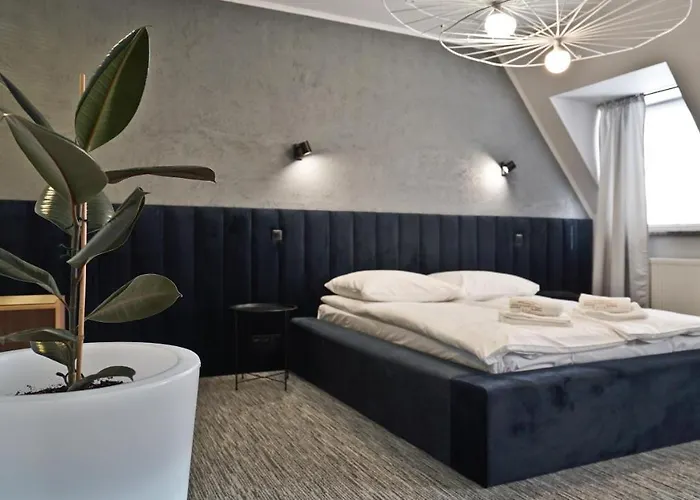 Made In Napoli By Siervo Miedzyborz Neumittelwalde